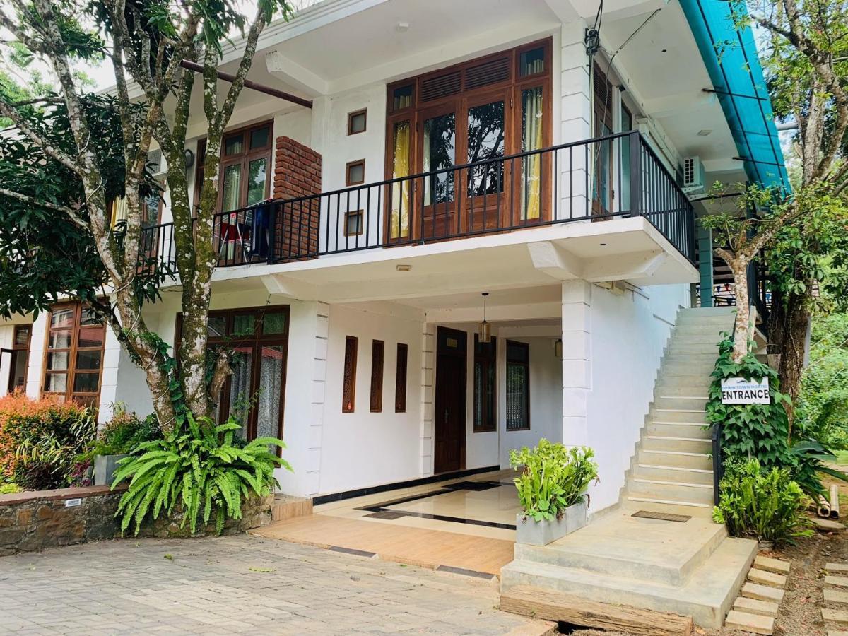 Downtown Hostels Ella Exterior photo